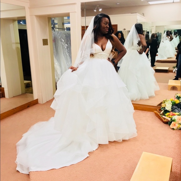 Calla Blanche Wedding Dress - Picture 2 of 7